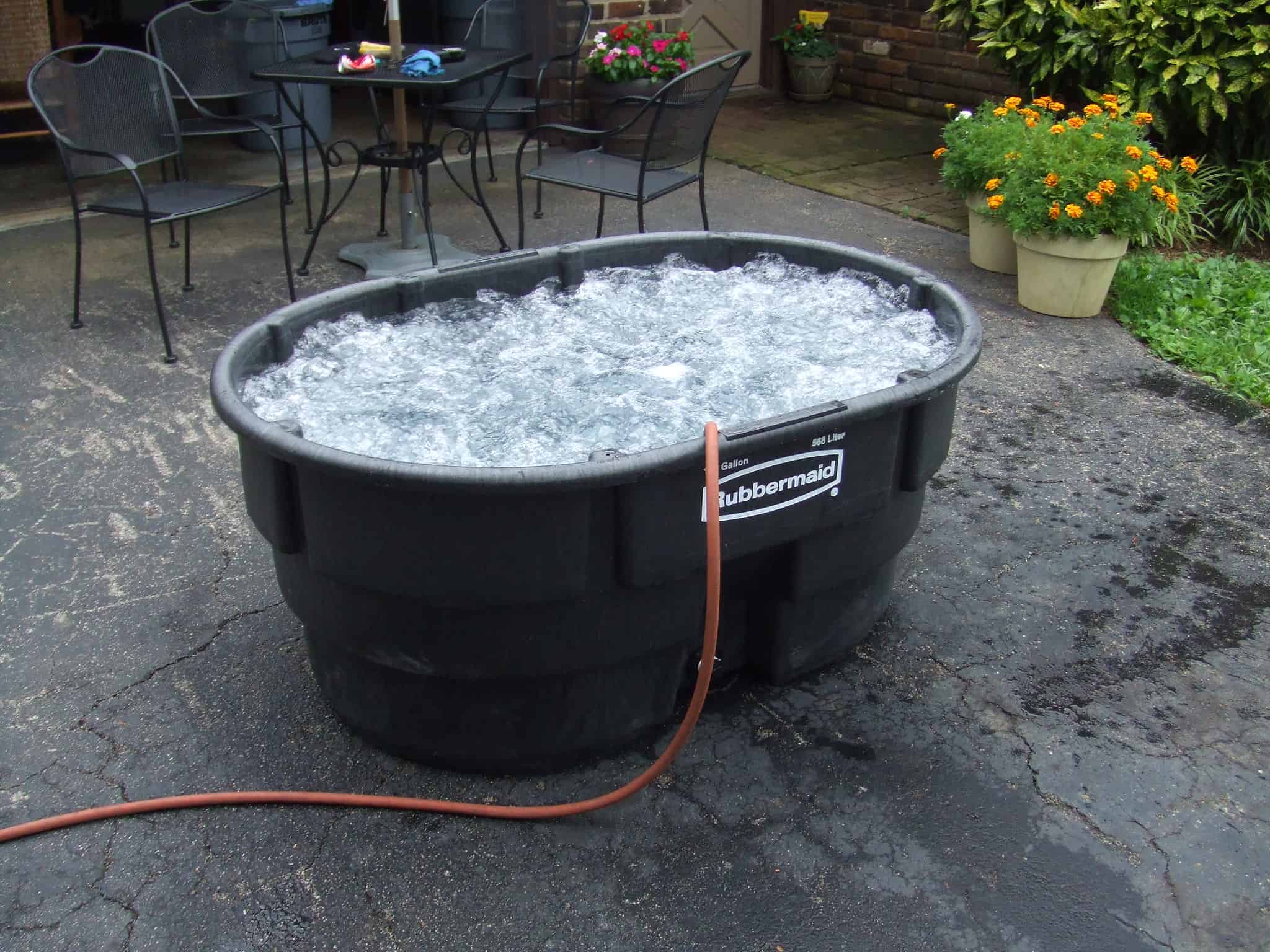 Cheap, Easy One-Person Hot Tub