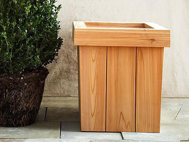 Capped Planter Box 