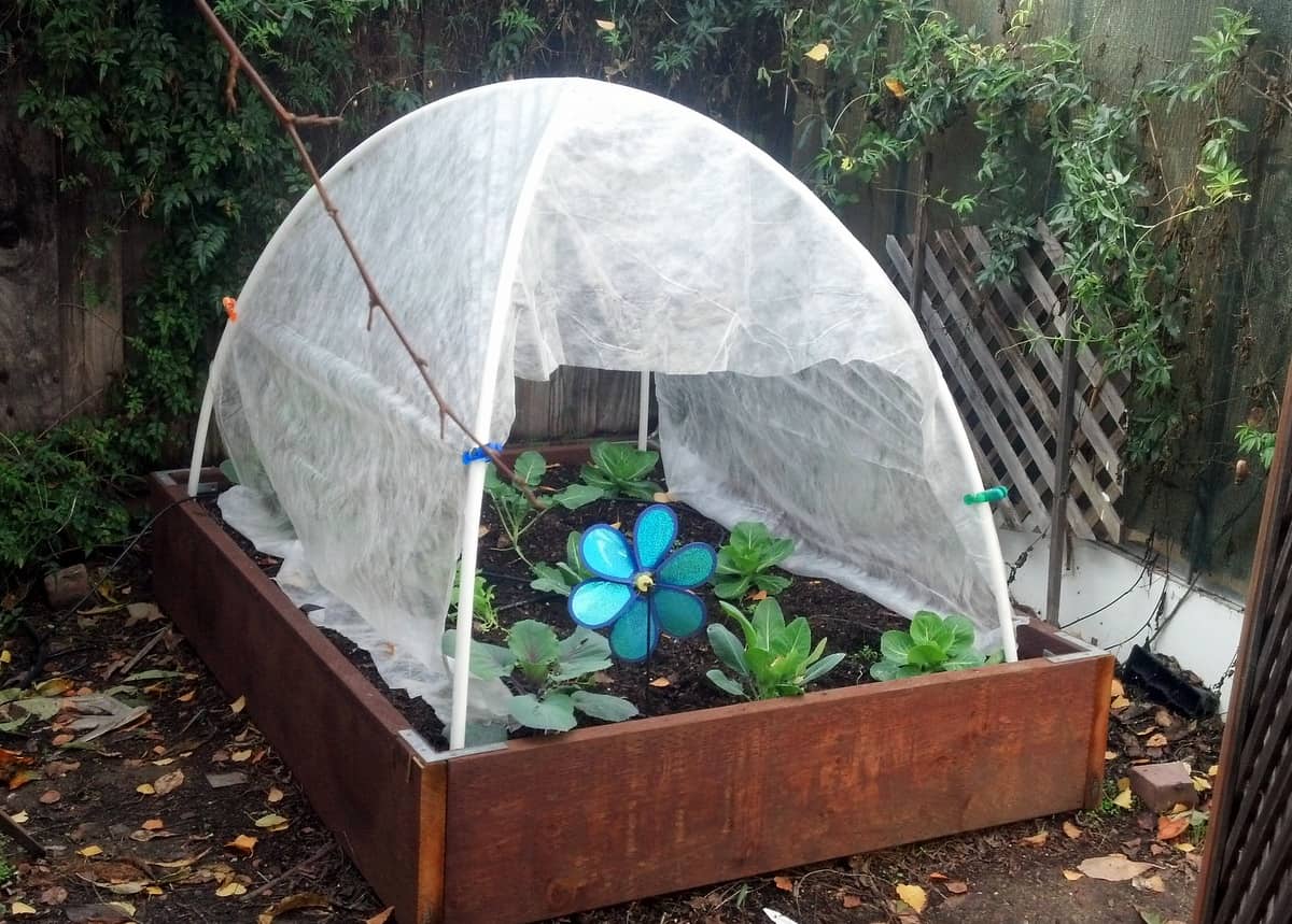 Easy & Inexpensive Hoop Greenhouse 